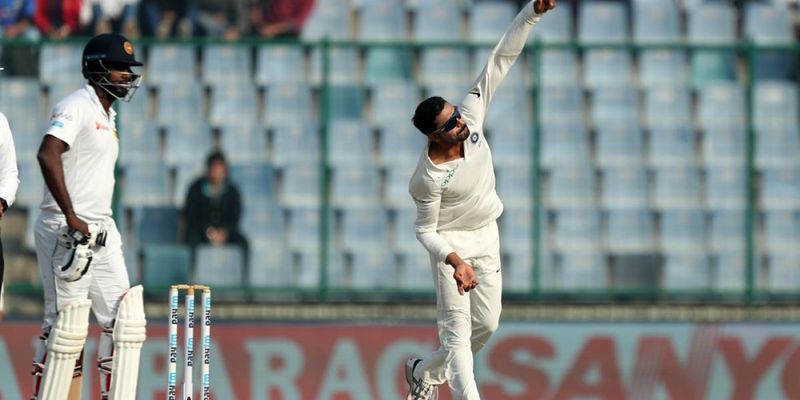Ind vs SA 2019: Twitter Reactions for Ravindra Jadeja’s Five Bounce delivery to Faf Du Plessis