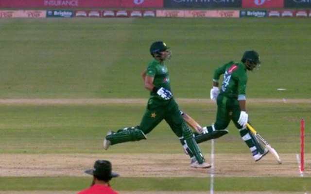 Pak vs Sl 2019: Watch Iftikhar Ahmed Hilarious run out in First T20I of series at Gaddafi Stadium
